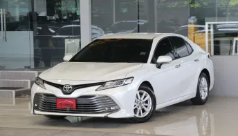 Toyota Camry 2.0 G ปี2021 รถบ้านมือเดียว ใช้น้อยเข้าศูนย์ตลอด สวยเดิมทั้งคัน ไม่เคยติดแก๊ส ออกรถ0บาท