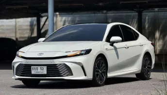 Toyota Camry 2.5 HEV Premium Luxury ปี 2025