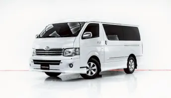 3B546 TOYOTA VENTURY 2.7 V AT 2013