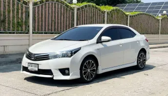 TOYOTA COROLLA ALTIS 1.8 S Esport ปี 2015 Auto สภาพนางฟ้า