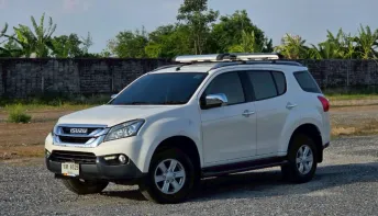 ISUZU MU-X 2.5 VGS DVD ปี 2015 รถอเนกประสงค์ 7 ที่นั่ง ภายในกว้าง นั่งสบาย ดูแลง่าย