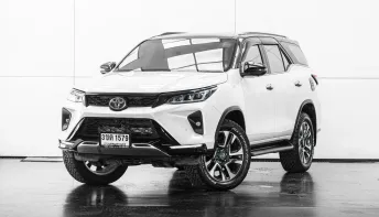 2022 Toyota Fortuner 2.4 Legender SUV ออกรถ 0 บาท