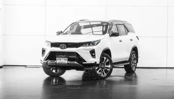 2022 TT FORTUNER 2.4 LEGENDER BLACKTOP 2WD A/T