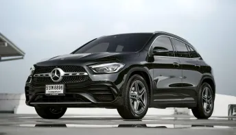 Benz GLA200 AMG Dynamic ปี 2021 รถ 5 ประตู จุของได้เยอะ รถมือเดียว ป้ายแดง 