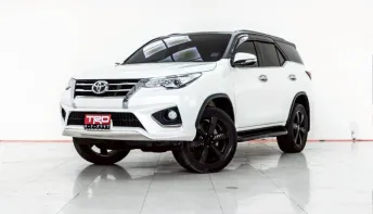 4B316 Toyota Fortuner 2.8 TRD Sportivo 2017 รถ SUV สุดเท่ ราคาดี