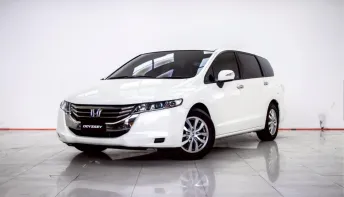 4B325 Honda Odyssey 2.4 JP 2015 รถครอบครัวสุดหรู