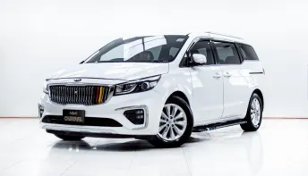 5C842 KIA GRAND CARNIVAL 2.2 LX AT 2018