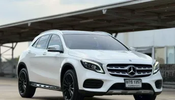 MERCEDES-BENZ GLA250 AMG SUNROOF FACELIFT TOP ปี 2018 จด 2019