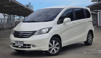HONDA FREED 1.5 E 2011 จด 2012