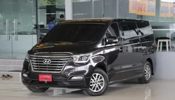 Hyundai H-1 2.5 Elite ปี 2020 รถบ้านแท้มือเดียว ไมล์น้อยเข้าศูนย์ตลอด สวยเดิมทั้งคันรับประกัน ฟรีดาว
