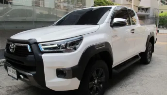 2025 TOYOTA REVO CAB 2.4 ENTRY PRERUNNER (โฉมใหม่ ยูโร5) เกียร์AUTO สีขาว วิ่งน้อย 30,664 กม. รถสวย