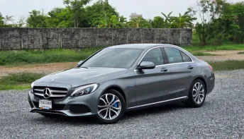 MERCEDES-BENZ C350e Plug-In HYBRID Avantgarde [W205] ปี 2017 ไมล์ป้ายแดง แทบไม่ได้ใช้ เซอร์วิสศูนย์