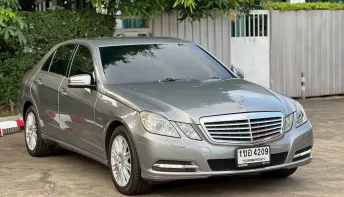 2012 Benz E250 CDI Elegance โฉม W212 สีเทา