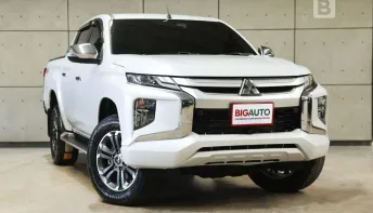 2019 Mitsubishi TRITON 2.4 GT Premium 4WD MT ไมล์แท้ 3 หมื่น สเปกนี้หายากมาก มือแรกจากป้ายแดง B9019