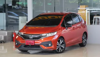 Honda Jazz 1.5 RS i-VTEC ปี2019 ไมล์แท้7x,xxx โล ไม่เคยติดแก๊ส รถมือเดียว สวยเดิมทั้งคัน ออกรถ0บาท