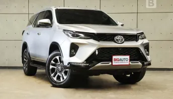 2022 Toyota FORTUNER 2.4 Leader V 4WD ไมล์แท้ Minorchange ปัจจุบัน รับประกันตัวรถ 5ปี150,000KM B3805