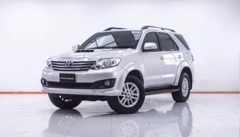 1F493 TOYOTA FORTUNER 3.0 V 2WD AT 2013