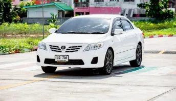Toyota COROLLA 1.8 รถเก๋ง 4 ประตู 