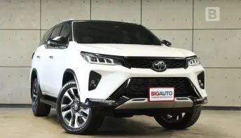 2023 Toyota FORTUNER 2.4 Legender (Black top) SUV AT ไมล์แท้ 3 หมื่น รับประกัน 5 ปี 150,000 KM B5184