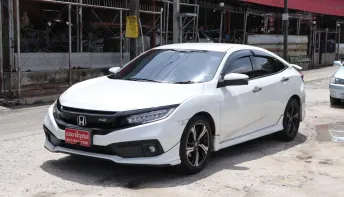 2019 Honda CIVIC 1.5 Turbo RS รถเก๋ง 4 ประตู รถบ้านแท้ ผ่อน 11,000./