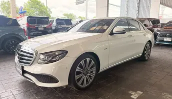 2017จด2019 Mercedes-Benz E350e Exclusive W213 สีขาว