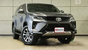 2022 Toyota FORTUNER 2.4 Leader V 4WD SUV AT ไมล์แท้ รถมือแรกจากป้ายแดง B5035