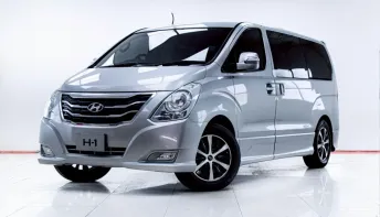 5C952 HYUNDAI H-1 2.5 ELITE AT 2015