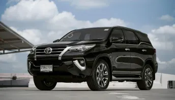 Toyota Fortuner 2.8 V 4WD ปี 2019 เครื่องใหญ่แรง ทน ใช้งานได้ยาว ๆ