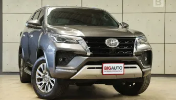 2022 Toyota FORTUNER 2.4 V 4WD SUV AT ไมล์แท้ 7 หมื่น รับประกันตัวรถ 5 ปี 150,000 KM B4971