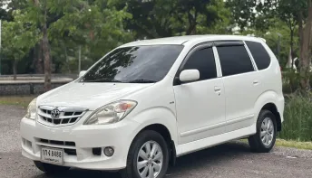 Toyota Avanza 1.5 2011 รถครอบครัว 7 ที่นั่ง สภาพดี
