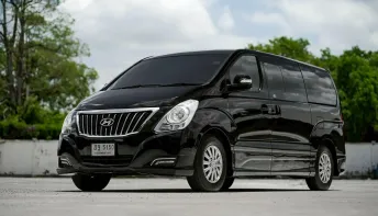 Hyundai H-1 Elite ปี 2017 รถรุ่นพิมพ์นิยม เครื่องไม่มีอืด รถมือเดียว ป้ายแดง 