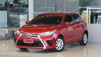 Toyota YARIS 1.2 E ปี 2017 รถบ้านมือเดียว ไมล์แท้7x,xxxโล  ไม่เคยติดแก๊สแน่นอน ออกรถ0บาท