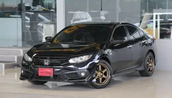 Honda CIVIC 1.8 EL i-VTEC ปี2017 รถบ้านแท้ๆ ใช้น้อยเข้าศูนย์ตลอด สวยเดิมทั้งคัน ไม่เคยติดแก๊ส ฟรีดาว