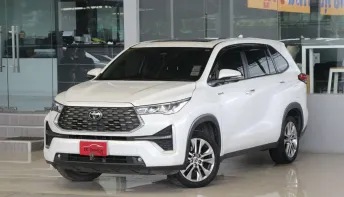 Toyota Innova ZENIX 2.0 HEV Premium ปี2024 รถบ้านมือเดียว ใช้น้อยเข้าศูนย์ตลอด วารันตีเหลือ ฟรีดาวน์