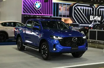 Mazda BT-50 Double Cab 4 ประตู DBL 2.2 XT HI-RACER 8AT สี Sailing Blue