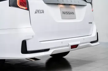 Nissan Serena รุ่น 2.0 S-Hybrid Highway Star