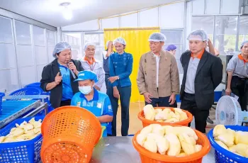 ศูนย์การเรียนรู้ โตโยต้า ธุรกิจชุมชนพัฒน์ แห่งที่ 7 ณ วิสาหกิจชุมชนกลุ่มแม่บ้านเกษตรกรเขาบายศรีอำเภอท่าใหม่ จังหวัดจันทบุรี