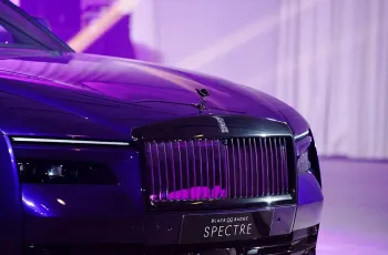 Rolls-Royce Spectre Black Badge 2025 เปิดตัวในไทย