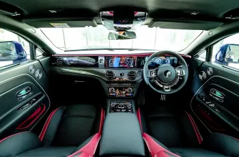 Rolls-Royce Spectre Black Badge 2025