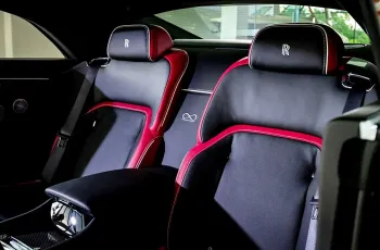Rolls-Royce Spectre Black Badge 2025