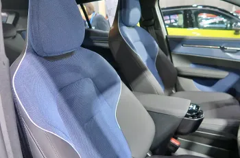 Volvo EX30 Cross Country 2025