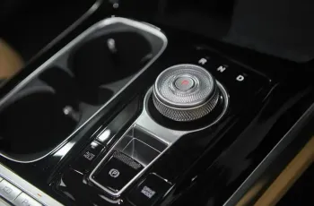 kia-carnival-sxl-luxury-7-seater-5-372f