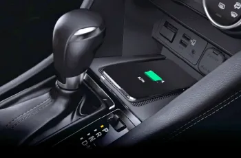 Mazda CX-3 Essential รุ่น SIGNATURE ราคา 899,000 บาท