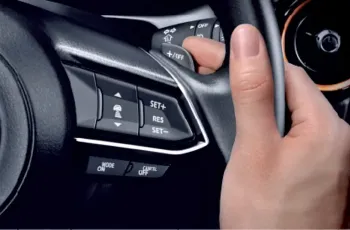 Mazda CX-3 Essential รุ่น SIGNATURE ราคา 899,000 บาท