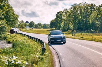Volvo EX30 Cross Country ปี 2025