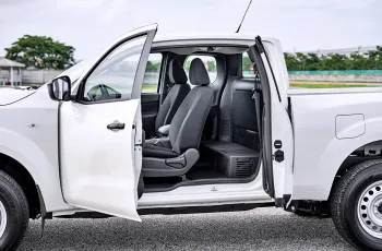 Nissan Navara Kingcab Calibre SL 7AT ปี 2025 
