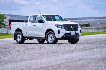 Nissan Navara Kingcab Calibre SL 7AT ปี 2025 