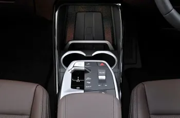 BMW iX1L รุ่น eDrive20L M Sport ปี 2025