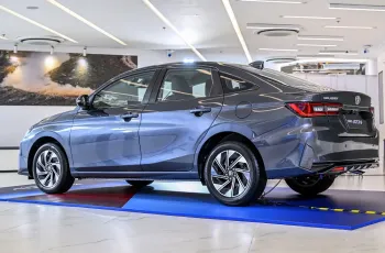 Toyota YARIS ATIV ปี 2025 เปิดตัวรุ่น 1.5 HEV