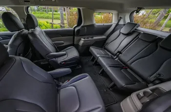 Kia Carnival ปี 2025 รุ่นไฮบริด HEV 7-seater Premium
